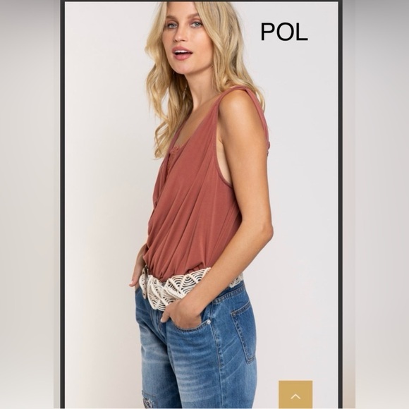 #902 POL pretty Rust Sleeveless Top w/lace inset-perfect as layer or alone! M - Picture 2 of 7